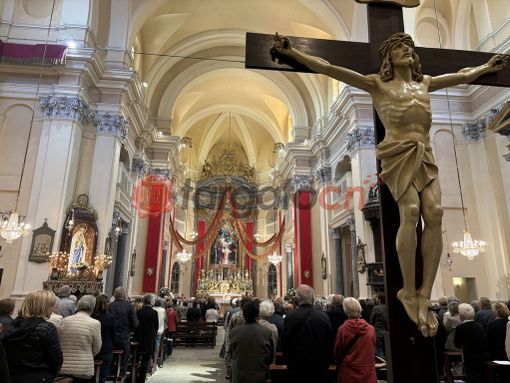 Mondovì, nella chiesa di San Filippo la messa e la benedizione per la Madonna della medaglia miracolosa Mondovì, nella chiesa di San Filippo la messa e la benedizione per la Madonna della medaglia miracolosa
