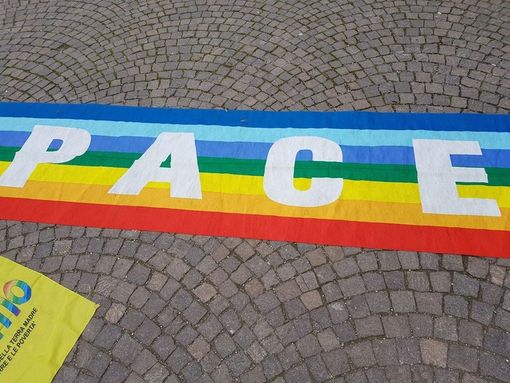 Stasera a Cuneo si parla di "Disarmo e/o difesa comune europea" Stasera a Cuneo si parla di "Disarmo e/o difesa comune europea"