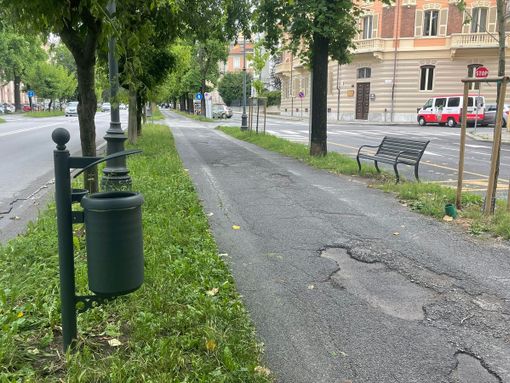Nuovo arredo urbano per viale Angeli: sostituite 140 panchine