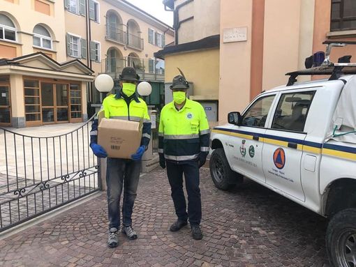 Gli Alpini monregalesi donano dpi alle case di riposo di Roccaforte Mondovì Gli Alpini monregalesi donano dpi alle case di riposo di Roccaforte Mondovì