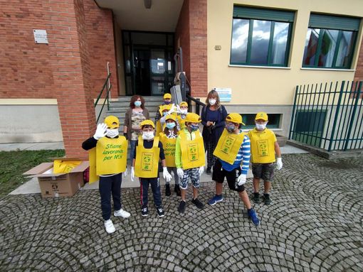 "Puliamo il Mondo": eco-pulizia a Pollenzo con gli allievi della Primaria