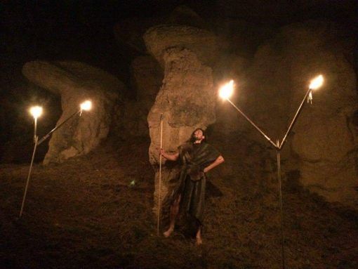 Nuovi appuntamenti con i "Notturni nelle Rocche", le camminate notturne con animazioni teatrali e musicali nel Roero