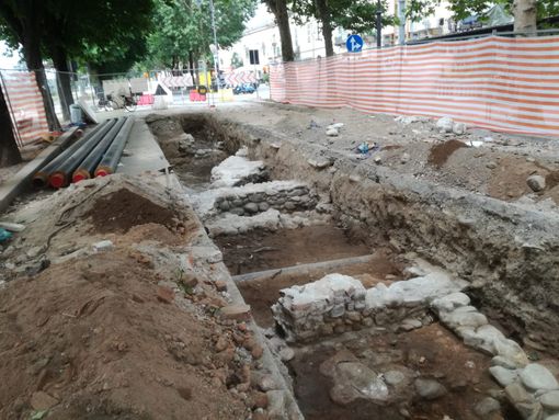 A Cuneo, emersi reperti archeologici durante gli scavi del teleriscaldamento in corso Giovanni XXIII