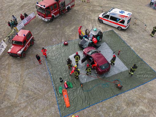 Simulazione congiunta tra la Croce Verde di Bagnolo Piemonte e i Vigili del Fuoco di Barge