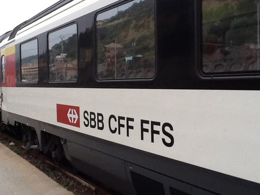 Parte da Ventimiglia il Tenda Express direzione Zurigo