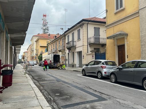 L'asfalto di via Luigi Gallo a Cuneo L'asfalto di via Luigi Gallo a Cuneo