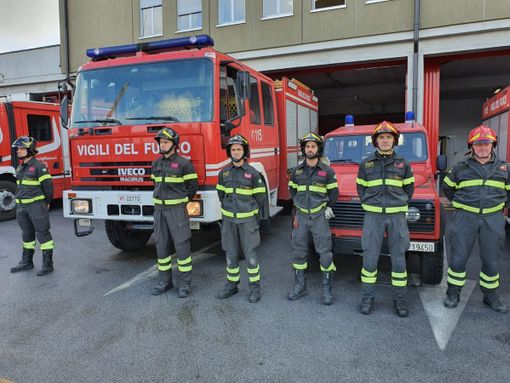 Stamattina alle 11 il funerale dei tre vigili del fuoco morti a Quargnento: i colleghi di Cuneo osservano un minuto di silenzio