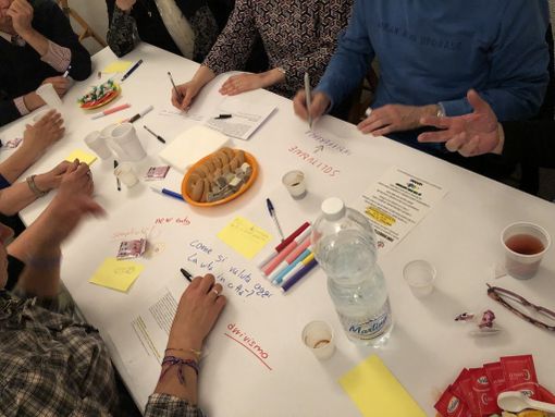 Il world cafè arriva ad Alba: conversazioni informali e vivaci per fare comunità Il world cafè arriva ad Alba: conversazioni informali e vivaci per fare comunità