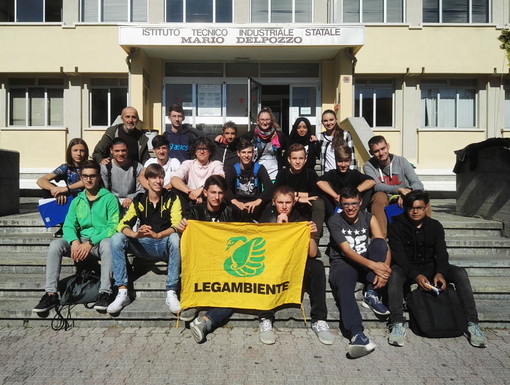 L’Itis di Cuneo al “Giretto d’Italia 2017”: gli studenti hanno rilevato i passaggi dei ciclisti L’Itis di Cuneo al “Giretto d’Italia 2017”: gli studenti hanno rilevato i passaggi dei ciclisti