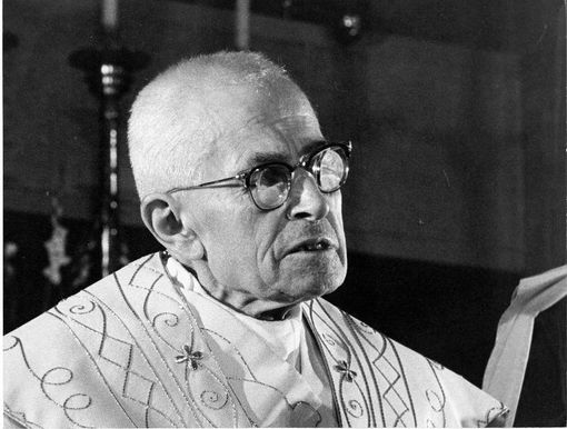 Don Giacomo Alberione, fondatore della Famiglia Paolina e del Gruppo San Paolo