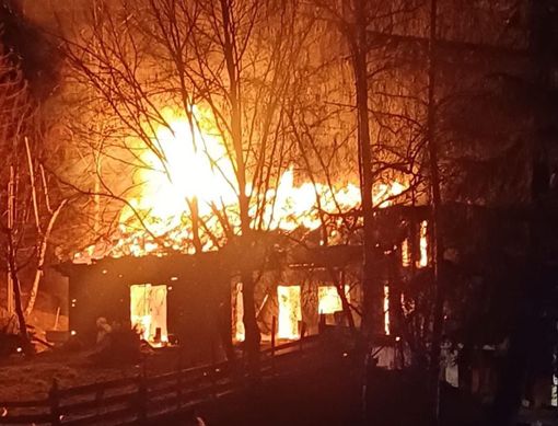Incendio a Chiusa Pesio: "L'agriturismo Coc Ner è salvo. Non cancellate le prenotazioni"