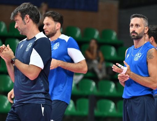 Rinviata a data da destinarsi la presentazione della squadra Rinviata a data da destinarsi la presentazione della squadra