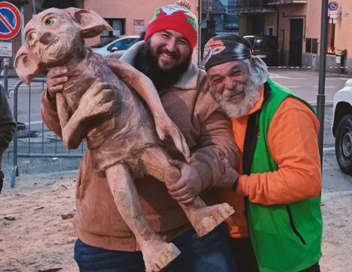 L'assessore Andrea Bertone con Barba Brisiu e Dobby L'assessore Andrea Bertone con Barba Brisiu e Dobby