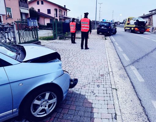 Scontro tra due vetture a Magliano Alpi Scontro tra due vetture a Magliano Alpi