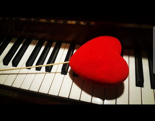 Il 6 luglio è la Giornata Mondiale del Bacio, l’apostrofo dell’amore Il 6 luglio è la Giornata Mondiale del Bacio, l’apostrofo dell’amore