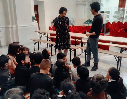 Gli alunni della scuola primaria Trigari di Mondovì incontrano l'illustratrice giapponese Satoe Tone