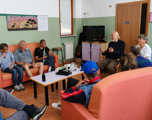 La visita del cantautore Eugenio Finardi al Presidio Psichiatrico "G. Dolcetti"