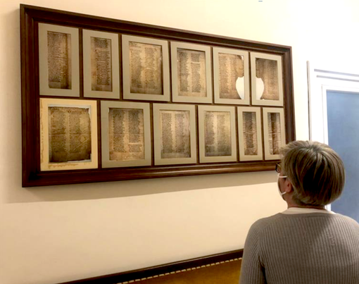 Il Codice dantesco conservato nell'archivio comunale e le riprese delle telecamere Rai, in Municipio, a Verzuolo Il Codice dantesco conservato nell'archivio comunale e le riprese delle telecamere Rai, in Municipio, a Verzuolo