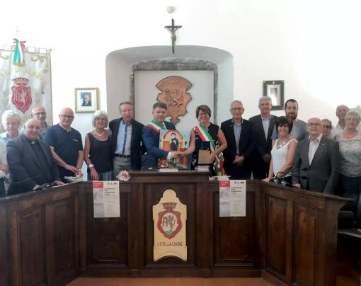 Sui passi di don Raimondo Viale: firmato il patto di gemellaggio tra Agnone e Borgo San Dalmazzo Sui passi di don Raimondo Viale: firmato il patto di gemellaggio tra Agnone e Borgo San Dalmazzo