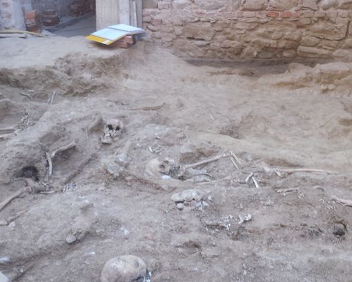 Saluzzo, piccolo cimitero delle Clarisse ritrovato