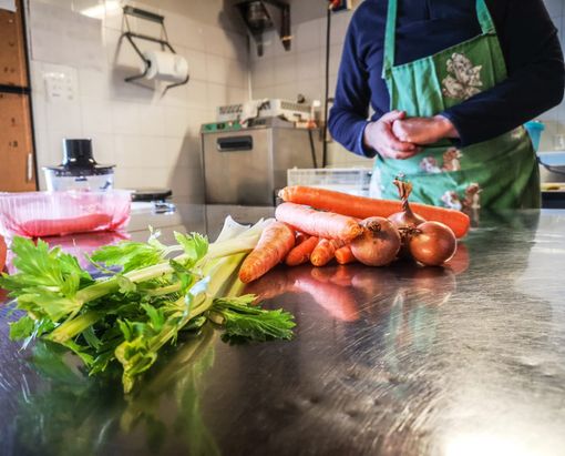 Voglia di bagna caöda? Pian Munè di Paesana ve la consegna a domicilio Voglia di bagna caöda? Pian Munè di Paesana ve la consegna a domicilio
