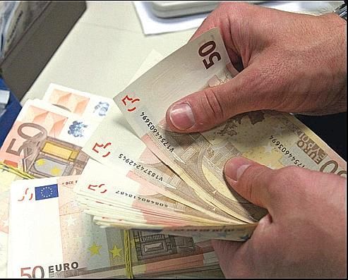 Operò sui conti correnti dei propri clienti in maniera illecita, condannato direttore di banca