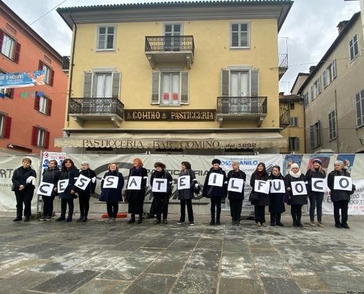 Anche oggi a Mondovì le "Donne in cammino per la pace" hanno manifestato per il cessate il fuoco