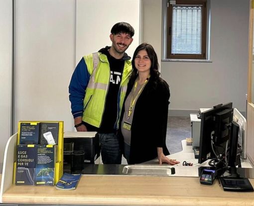 Un amore nato nel centro di distribuzione a Dronero: la storia di San Valentino di Poste Italiane Un amore nato nel centro di distribuzione a Dronero: la storia di San Valentino di Poste Italiane