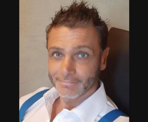 A Centallo l'ultimo saluto a Davide Rivero, manager bancario di 45 anni A Centallo l'ultimo saluto a Davide Rivero, manager bancario di 45 anni