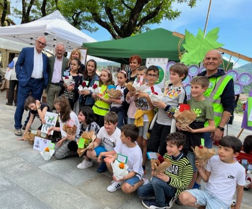 Alcuni momenti dell'Asta del vino di Dronero Alcuni momenti dell'Asta del vino di Dronero