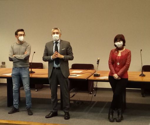 L'assessore al turismo Emanuele Bolla, il sindaco Carlo Bo e l'assessore alle politiche sociali Elisa Boschiazzo durante la presentazione del progetto L'assessore al turismo Emanuele Bolla, il sindaco Carlo Bo e l'assessore alle politiche sociali Elisa Boschiazzo durante la presentazione del progetto