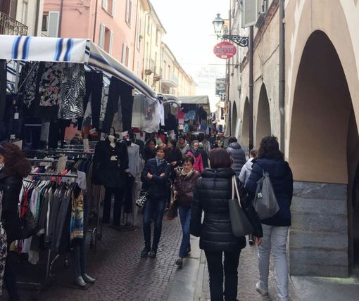 Busca: per l'emergenza, le bancarelle del mercato saranno spostate in corso Giolitti