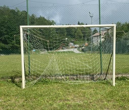 Polemiche a Roburent per la rimozione della porta da calcio al parco degli Odassi Polemiche a Roburent per la rimozione della porta da calcio al parco degli Odassi