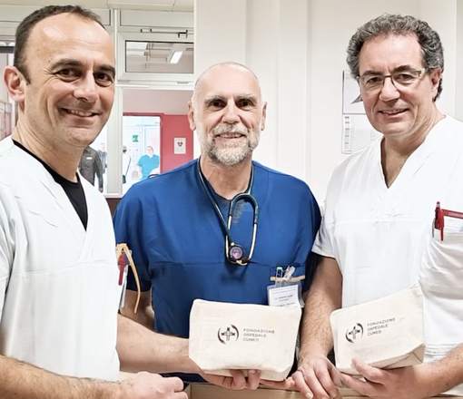 Per i pazienti del Pronto Soccorso di Cuneo un kitcare con spazzolino e dentifricio, asciugamano e saponetta [VIDEO]