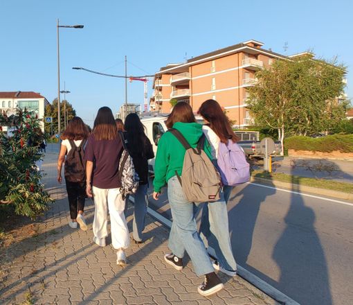 Ritorno sui banchi di scuola per gli studenti albesi