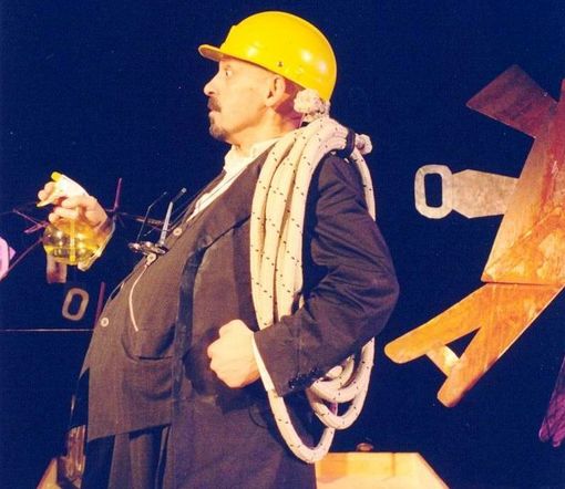 Domeniche a teatro: a Savigliano in scena "Ernesto roditore guardiani di Parole"