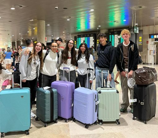 Sei studenti dell'Istituto "Cillario" partiti lunedì 1 settembre 2025 per Valencia (tirocinio in azienda Erasmus+, in collaborazione con Apro Formazione) Sei studenti dell'Istituto "Cillario" partiti lunedì 1 settembre 2025 per Valencia (tirocinio in azienda Erasmus+, in collaborazione con Apro Formazione)
