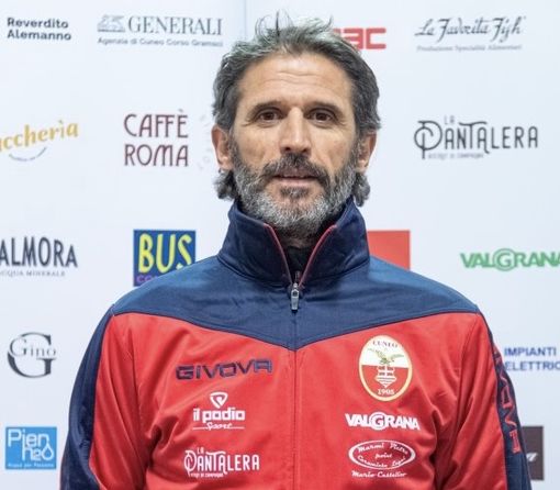 Calcio: Michele Magliano sulla panchina della Monregale Calcio: Michele Magliano sulla panchina della Monregale