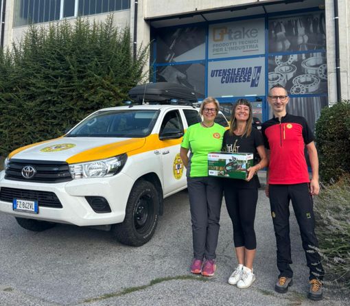 Donata al Soccorso Alpino Speleologico Piemontese una motosega a batteria di ultima generazione Donata al Soccorso Alpino Speleologico Piemontese una motosega a batteria di ultima generazione
