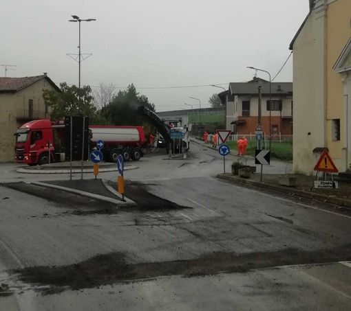 Niella Tanaro, sistemata la rotatoria a ingresso paese grazie all'aiuto della Provincia