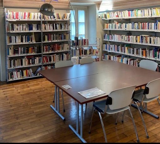 La presentazione del libro si tiene presso la biblioteca comunale