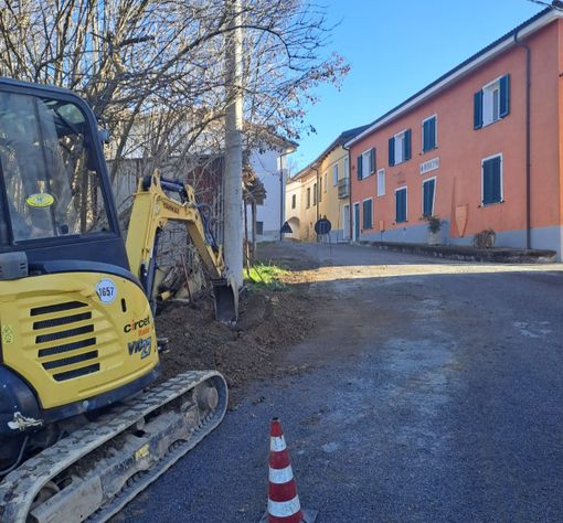 Iniziati i lavori per la posa della fibra ottica a Perlo
