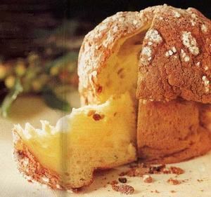 Piano piano, buono buono, solidale solidale. Panettoni Maina recapitati da inviati cuneesi alle famiglie bisognose di Tirana