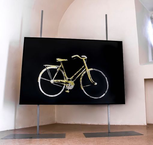 Saluzzo, l'opera di Piero Bolla Bici Gialla Saluzzo, l'opera di Piero Bolla Bici Gialla