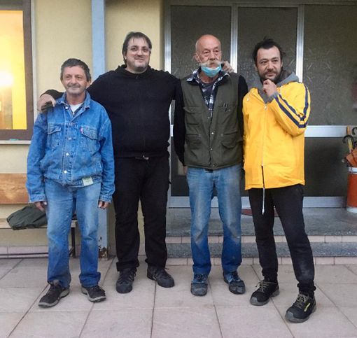 Per sentieri e boschi, in mezzo alla devastazione: sono a casa e stanno bene i tre comunitari di Emmaus Per sentieri e boschi, in mezzo alla devastazione: sono a casa e stanno bene i tre comunitari di Emmaus