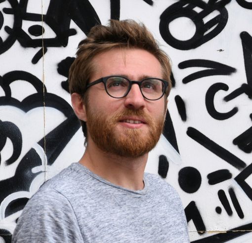 Alba, mercoledì 10 dicembre si svela il "Re Invisibile": il potere dei microchip Alba, mercoledì 10 dicembre si svela il "Re Invisibile": il potere dei microchip