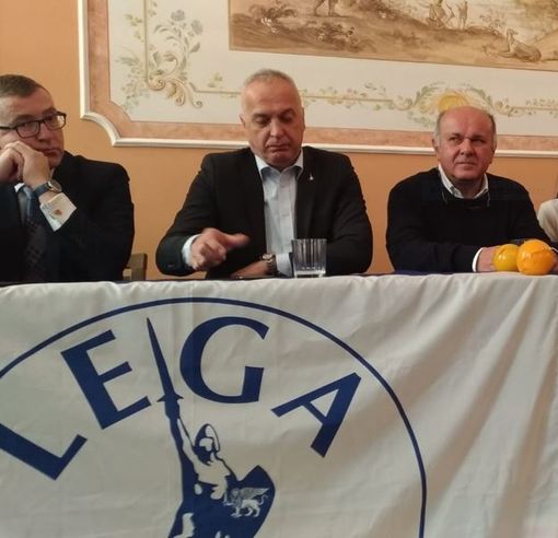 Cuneo, né Babbo Natale né la Befana porteranno in dono il “sindaco” al centrodestra