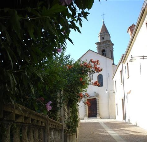 La chiesa di San Lorenzo a Feisoglio