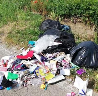 Rifiuti abbandonati lungo la “Lea” di Carassone: individuato uno dei responsabili