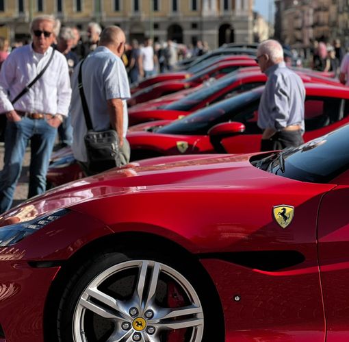 Fiammanti Ferrari hanno raggiunto Cuneo per il raduno di Owner Club Torino [FOTO]